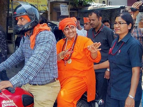 പ്രതിഷേധം കനക്കുന്നു; പ്രജ്ഞയുടെ തെരഞ്ഞെടുപ്പ് റാലി റദ്ദാക്കി, പിന്തുണ ട്വീറ്റുകള്‍ ഡിലീറ്റ് ചെയ്ത് ബിജെപി നേതാക്കള്‍