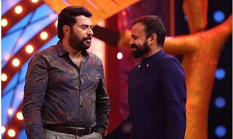 മമ്മൂക്കയുടെ പോക്കറ്റില്‍ കയ്യിട്ട് ചാക്കോച്ചന്‍, നോക്കി പേടിപ്പിച്ച് മമ്മൂക്ക: ഇത് തന്റെ ഫാന്‍ ബോയ് മൊമെന്റെന്ന് ചാക്കോച്ചന്‍ 