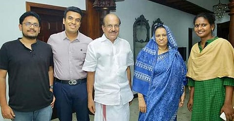 പെങ്ങളൂട്ടിക്കൊപ്പം ഞാന്‍; വിജയരാഘവന് കുഞ്ഞാലിക്കുട്ടിയുടെ സൈലന്റ് ട്രോള്‍