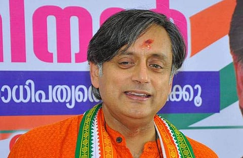 'തരൂര്‍, കേശവന്‍ മാമന്‍ ആകണോ വേണ്ടയോ എന്ന് തീരുമാനിക്കേണ്ടത് നിങ്ങള്‍ മാത്രമാണ്' ; വിമര്‍ശനം, കുറിപ്പ് 