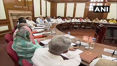 എല്ലാ കർഷകർക്കും 6,000; പ്രതിമാസം 3,000 രൂപ ഇൻഷുറൻസ്; ജനകീയ തീരുമാനങ്ങളുമായി മോദി സർക്കാരിന്റെ ആദ്യ മന്ത്രിസഭാ യോ​ഗം