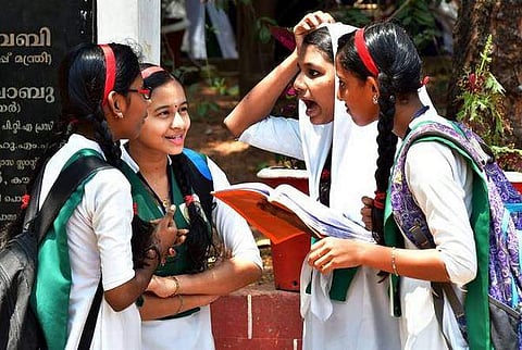 എസ്എസ്എല്‍സി പരീക്ഷാഫലം പ്രഖ്യാപിച്ചു ; 98.11 ശതമാനം വിജയം