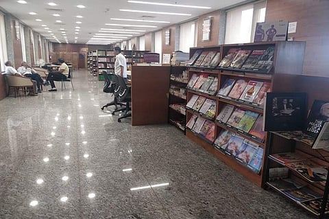 ബിജെപി ആസ്ഥാനത്തെ ലൈബ്രറിയിലെ ഉള്‍വശം