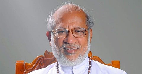  സഹായമെത്രാന്മാരെ മാറ്റി, ഭരണച്ചുമതല പൂർണമായി മാർ ആല‍ഞ്ചേരിക്ക്; നടപടിയുമായി മാർപാപ്പ 