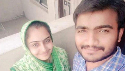 ഉയര്‍ന്ന ജാതിയിലുള്ള പെണ്‍കുട്ടിയെ പ്രണയിച്ച് വിവാഹം കഴിച്ചു; ദളിത് യുവാവിനെ ഭാര്യാ പിതാവടക്കം എട്ട് പേര്‍ ചേര്‍ന്ന് കൊലപ്പെടുത്തി
