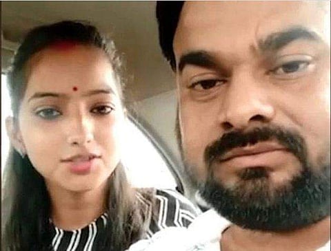 തട്ടിക്കൊണ്ടുപോയത് വേറെ ദമ്പതികളെ ; ബിജെപി എംഎല്‍എയുടെ മകള്‍ക്കും ഭര്‍ത്താവിനും കോടതി മുറിയില്‍ അഭിഭാഷകരുടെ മര്‍ദനം ; 'കിഡ്‌നാപ്പ്' നാടകത്തില്‍ ട്വിസ്റ്റ്