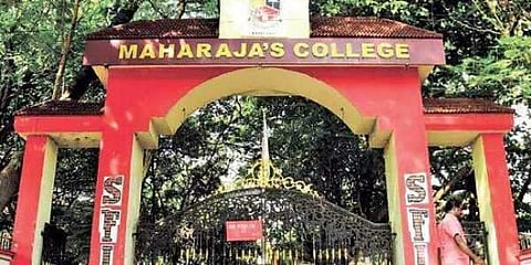 പൂട്ടിയ യൂണിയന്‍ ഓഫീസ് പൂട്ട് പൊളിച്ച് തുറന്നു ; മഹാരാജാസില്‍ എസ്എഫ്‌ഐ-ഫ്രറ്റേണിറ്റി സംഘര്‍ഷം