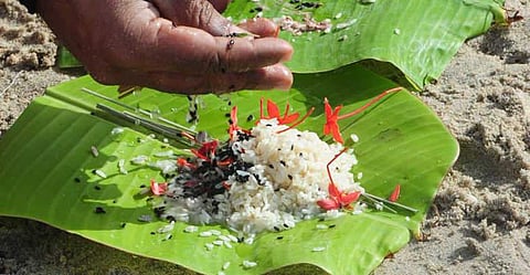 ഇന്ന് കര്‍ക്കടക വാവ്: ബലിതര്‍പ്പണ ചടങ്ങുകള്‍ തുടങ്ങി