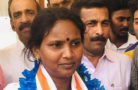 ആരിഫിന് ഭാഷ കൈകാര്യം ചെയ്യാന്‍ അറിയാം, എന്താണ് സംഭവിച്ചതെന്ന് മനസിലാകുന്നില്ല: രമ്യ ഹരിദാസ് 