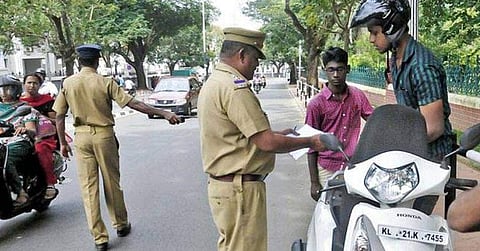 തിങ്കളാഴ്ച മുതല്‍ സംസ്ഥാനത്ത് കര്‍ശന വാഹന പരിശോധന; മുന്നറിയിപ്പ്