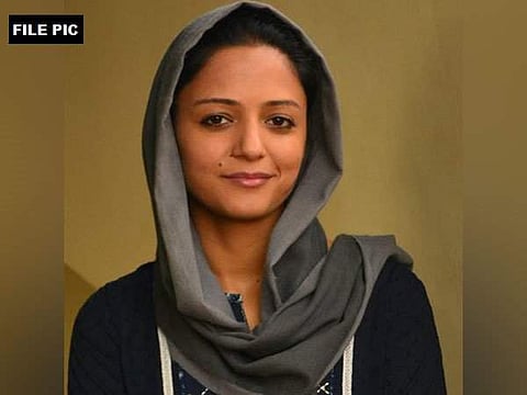 ഷെഹ് ല റഷീദ് സൈന്യത്തിനും കേന്ദ്രസര്‍ക്കാരിനുമെതിരെ വ്യാജ വാര്‍ത്തകള്‍ പ്രചരിപ്പിക്കുന്നു; അറസ്റ്റ് ചെയ്യണമെന്ന ആവശ്യവുമായി അഭിഭാഷകന്‍ സുപ്രീംകോടതിയില്‍ 