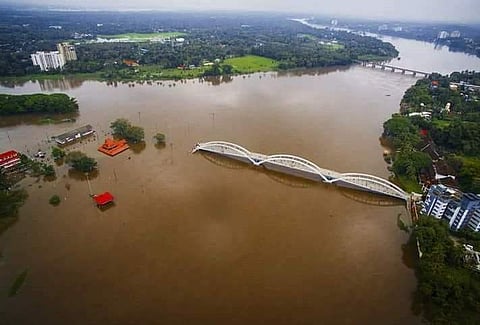 ഇനി വരള്‍ച്ചയോ?; പെരിയാറില്‍ അസാധാരണ സാഹചര്യം; ജലനിരപ്പ് ക്രമാതീതമായി താഴ്ന്നു 