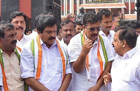 വിഎസ് ശിവകുമാര്‍ രമേശ് ചെന്നിത്തലയ്‌ക്കൊപ്പം (ഫയല്‍)