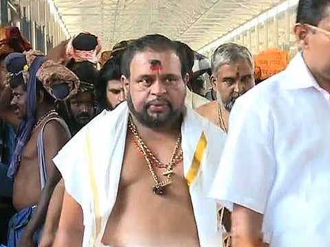 12 വര്‍ഷമായി അകാരണമായി മാറ്റി നിര്‍ത്തുന്നു; വീണ്ടും ശബരിമല തന്ത്രിയാക്കണം; ഹൈക്കോടതിയില്‍ ഹര്‍ജിയുമായി കണ്ഠരര് മോഹനര്