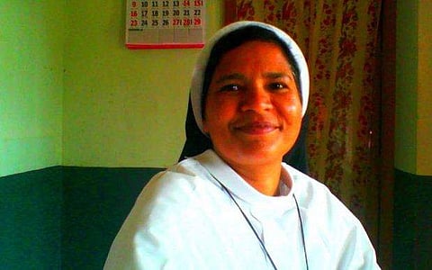 'മഠത്തിനുള്ളിലെ അതിഥി മുറികളില്‍ നിന്ന് കന്യാസ്ത്രീകളോടൊപ്പം എത്ര പുരോഹിതരെ നാട്ടുകാര്‍ പൊക്കിയെടുത്തിട്ടുണ്ട്'; 'പിന്‍വാതിലിലൂടെ വരാറുള്ള പുരോഹിതരുടെ ലിസ്റ്റ് വേണോ?'; നോബിളിന് മറുപടിയുമായി സിസ്റ്റര്‍ ലൂസി