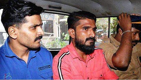 പിഎസ് സി പരീക്ഷാ തട്ടിപ്പ് : നിർണായക തെളിവുമായി ക്രൈംബ്രാഞ്ച് ; ഫോൺ കണ്ടെടുത്തത് ബം​ഗളൂരുവിൽ നിന്ന്