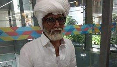 പടുവൃദ്ധനായി യുവാവിന്റെ വേഷപ്പകര്‍ച്ച ; കയ്യില്‍ വ്യാജ പാസ്‌പോര്‍ട്ട് ; പൊളിച്ചടുക്കി സിഐഎസ്എഫ്