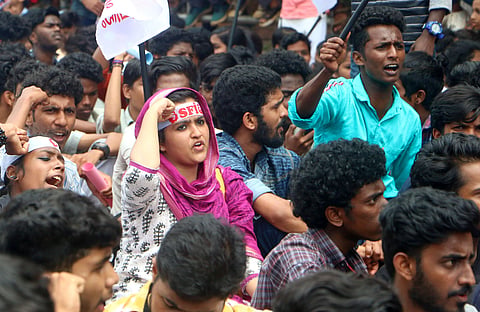 എസ്എഫ്‌ഐ പ്രകടനം/ ഫയല്‍ ചിത്രം