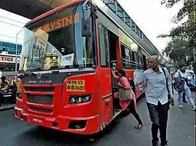 10 രൂപയുടെ നോട്ടിന് പകരം കോയിന്‍ നല്‍കി, ബസ് കണ്ടക്ടറെ കുത്തി യാത്രക്കാരന്‍