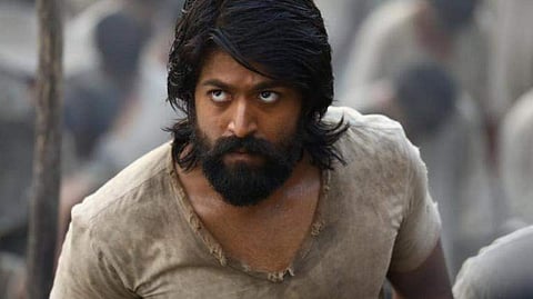 കെജിഎഫിന്റെ ചിത്രീകരണം കോടതി തടഞ്ഞു; കൂറ്റന്‍ സെറ്റുകളിട്ട് ഷൂട്ടിങ് തുടര്‍ന്ന് അണിയറ പ്രവര്‍ത്തകര്‍