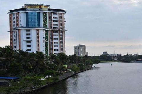 'വിധി കാത്ത്' ഇനി ​ഗോൾഡൻ കായലോരം ; സ്ഫോടനം ഉച്ചയ്ക്ക് രണ്ടിന് ; കനത്ത വെല്ലുവിളി