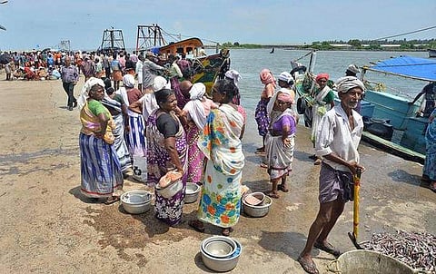 71 പേര്‍ക്ക് കോവിഡ്; കൊല്ലം ശക്തികുളങ്ങര ഹാര്‍ബര്‍ അടച്ചു