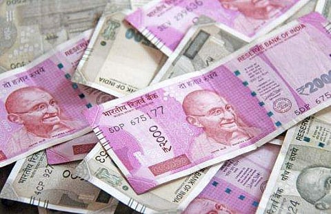 രണ്ട് കോടി വരെയുള്ള വായ്പകള്‍ക്ക് കൂട്ടുപലിശയില്ല; കേന്ദ്രത്തിന്റെ ആശ്വാസ പ്രഖ്യാപനം; മാര്‍ഗ നിര്‍ദ്ദേശങ്ങള്‍ ഇങ്ങനെ