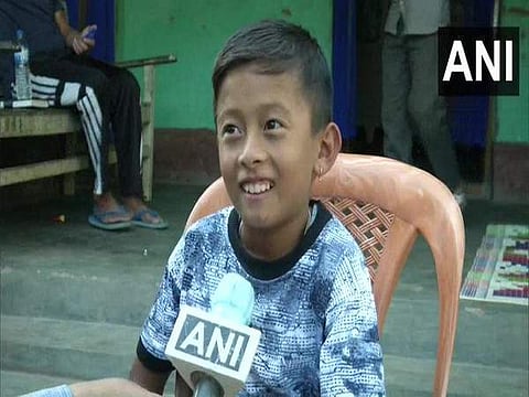ഒരു കാല്‍ മാത്രമുള്ള ആ നാലാം ക്ലാസുകാരന്‍ ഫുട്‌ബോള്‍ തട്ടി പറഞ്ഞു, 'ഉടന്‍ തന്നെ ഞാന്‍ ഗോള്‍ നേടും'- കുഞ്ഞു കുനാല്‍ നല്‍കുന്ന വലിയ പാഠം (വീഡിയോ)