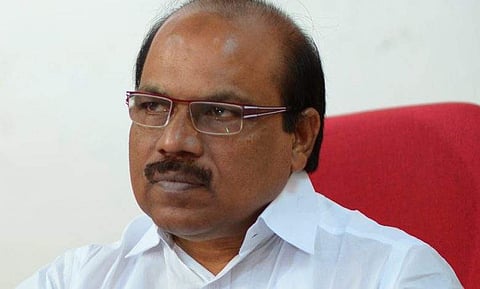 ഇബ്രാഹിംകുഞ്ഞിന് ഒഴിഞ്ഞുമാറാനാകില്ലെന്ന് കോടതി ; പരിശോധിക്കാന്‍ മെഡിക്കല്‍ ബോര്‍ഡ് രൂപീകരിക്കാന്‍ നിര്‍ദേശം