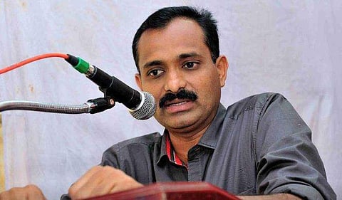 വിവി രാജേഷിന് മൂന്നിടത്ത് വോട്ട്; അയോഗ്യനാക്കാൻ കാരണമല്ലെന്ന് തെരഞ്ഞെടുപ്പ് കമ്മീഷൻ