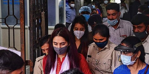 നടി സഞ്ജന ഗല്‍റാണിയും രാഗിണി ദ്വിവേദിയും ജയിലില്‍ തന്നെ; ജാമ്യാപേക്ഷ ഹൈക്കോടതി തള്ളി 