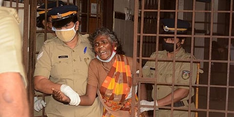 മാവോയിസ്റ്റ് ഏറ്റുമുട്ടലില്‍ ജുഡീഷ്യല്‍ അന്വേഷണം വേണം; കൊല്ലപ്പെട്ട വേല്‍മുരുകന്റെ കുടുംബം കോടതിയില്‍