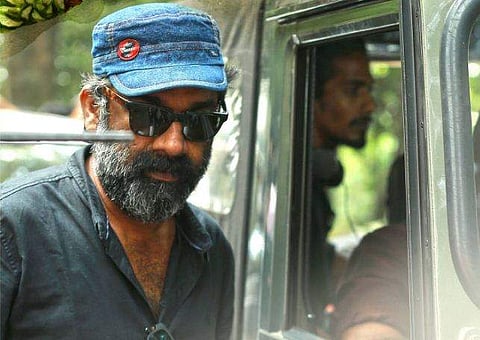 'പണിയില്ലാതെ ഇരുന്നിട്ടും സർക്കാർ പട്ടിണിക്കിട്ടില്ലല്ലോ സാറേ', വയനാട്ടിലെ ചായക്കടക്കാരൻ രഞ്ജിത്തിനോട് പറഞ്ഞത്
