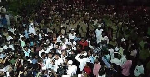 ഷഹീന്‍ബാഗ് മോഡല്‍ സമരം; ചെന്നൈയില്‍ പൊലീസ് ലാത്തിച്ചാര്‍ജ്; നിരവധി പേര്‍ക്ക് പരിക്ക്; പ്രതിഷേധം വ്യാപിക്കുന്നു
