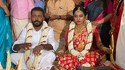 നടന്‍ വിഷ്ണു ഉണ്ണികൃഷ്ണന്‍ വിവാഹിതനായി; വധു ഐശ്വര്യ