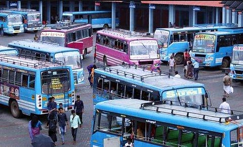 സ്വകാര്യ ബസ് പണിമുടക്ക് മാറ്റിവെച്ചു