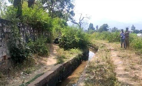 വൃദ്ധനെ കൊന്ന് ചാക്കിലാക്കി തോട്ടിൽ തളളിയ സംഭവം: മണിക്കൂറുകൾക്കകം യുവാക്കൾ അറസ്റ്റിൽ