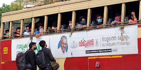 ഇടുക്കിയില്‍ യാത്രാ നിയന്ത്രണം; അതിര്‍ത്തികളില്‍ കര്‍ശന പരിശോധന,അത്യാവശ്യമില്ലാത്ത വാഹനങ്ങള്‍ മടക്കി അയയ്ക്കും