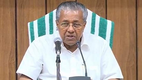 അവശ്യസര്‍വീസുകള്‍ക്ക് പാസ്; അനാവശ്യമായി പുറത്തിറങ്ങിയാല്‍ ഭവിഷ്യത്ത് പലതരം; നിയന്ത്രണം കടുപ്പിച്ച് മുഖ്യമന്ത്രി