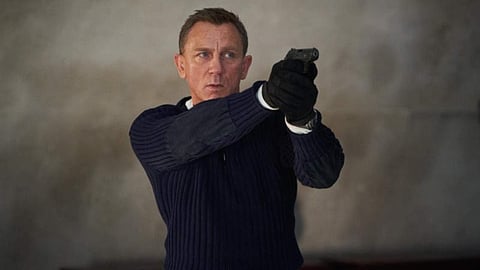 ജെയിംസ് ബോണ്ട് ചിത്രം കാണാൻ ഇനി ഒൻപത് മാസം കാത്തിരിക്കണം; വില്ലനായത് കൊറോണ  