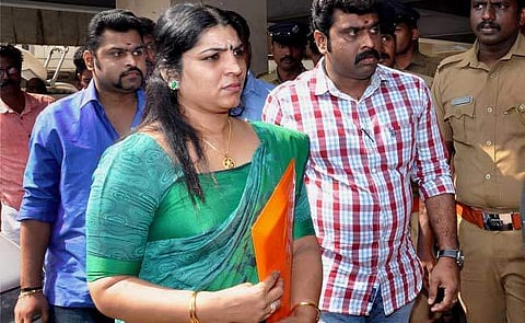 സോളാര്‍ തട്ടിപ്പ് കേസ് റദ്ദാക്കണം: സരിത ഹൈക്കോടതിയില്‍, സര്‍ക്കാരിന് നോട്ടീസ്