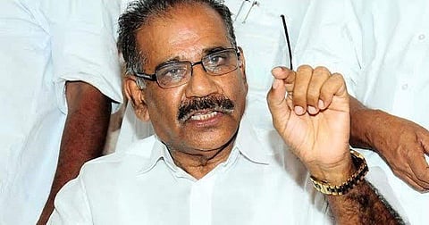 കെഎസ്ആര്‍ടിസി മിന്നല്‍ പണിമുടക്ക് : ജീവനക്കാര്‍ക്കെതിരെ ഉടന്‍ നടപടിയില്ല ; എസ്മയോട് സര്‍ക്കാരിന് അനുകൂല നിലപാടില്ലെന്ന് മന്ത്രി 