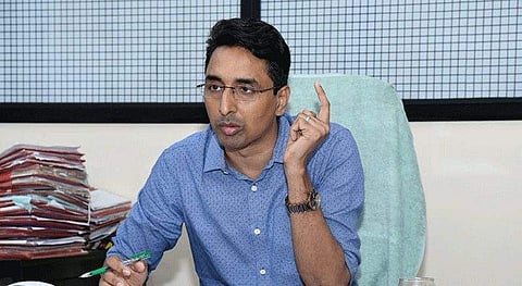 അമ്മയ്ക്ക് ബിപിയുടെ മരുന്നിനാണ് പോയതെന്ന് പറഞ്ഞു, പക്ഷേ ഡോളോ വാങ്ങി, രണ്ടാമതും ബന്ധപ്പെട്ടപ്പോഴാണ് രോഗലക്ഷണം സമ്മതിച്ചത്: കലക്ടര്‍