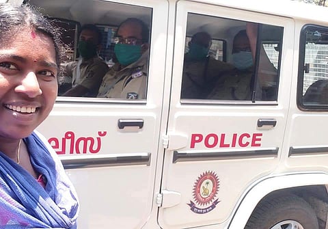'എട്ടിന്റെ പണി കിട്ടിയ ഒരു ദിവസായിരുന്നു , ഒരു ലോക്ഡൗണ്‍ അപാരത...'