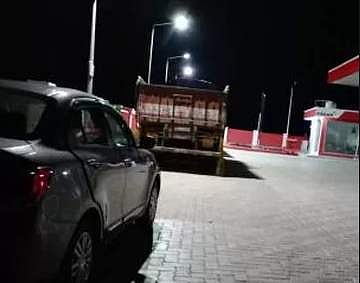 ദുരിത യാത്രയ്‌ക്ക്‌ അറുതി, അതിര്‍ത്തിയില്‍ കുടുങ്ങിയ ഗര്‍ഭിണിയോട്‌ കനിഞ്ഞ്‌ അധികൃതര്‍; മുത്തങ്ങ ചെക്ക്‌പോസ്‌റ്റ്‌ വഴി കടത്തി വിടും