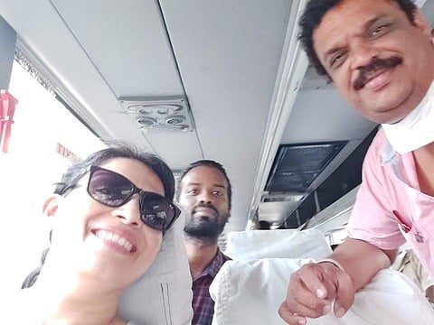ഡോ.നരേഷിനൊപ്പം ഡോ. സന്തോഷ് കുമാര്‍ ഫെയ്‌സ്ബുക്കില്‍ പങ്കുവച്ച ചിത്രം