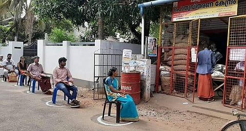 ഞായറാഴ്ചയും സൗജന്യ അരി കിട്ടും; റേഷന്‍ കടകള്‍ തുറന്നുപ്രവര്‍ത്തിക്കും 
