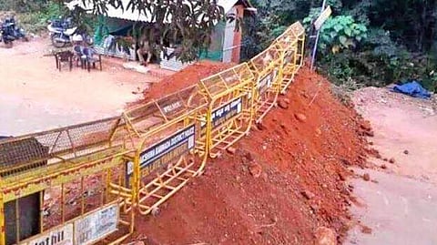 കര്‍ണാടക അതിര്‍ത്തി പ്രശ്‌നത്തില്‍ പരിഹാരമായെന്ന് കേന്ദ്രസര്‍ക്കാര്‍ ; രോഗികളെ പ്രവേശിപ്പിക്കാന്‍ മാര്‍ഗരേഖ ; ഹര്‍ജി സുപ്രീംകോടതി തീര്‍പ്പാക്കി