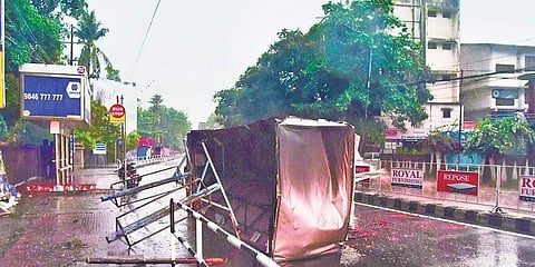 സംസ്ഥാനത്ത് ഇന്നും ഇടിമിന്നലോട് കൂടിയ ശക്തമായ മഴ, 40 കിലോമീറ്റര്‍ വരെ വേഗതയില്‍ കാറ്റ്; യെല്ലോ അലര്‍ട്ട് 