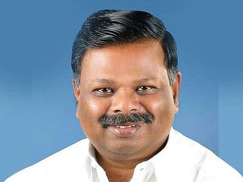 എസ് രാജേന്ദ്രന്‍ എംഎല്‍എയുടേത് അനധികൃത വീട് നിര്‍മ്മാണം; സ്റ്റോപ്പ് മെമ്മോ ല്‍കി റവന്യു വകുപ്പ്